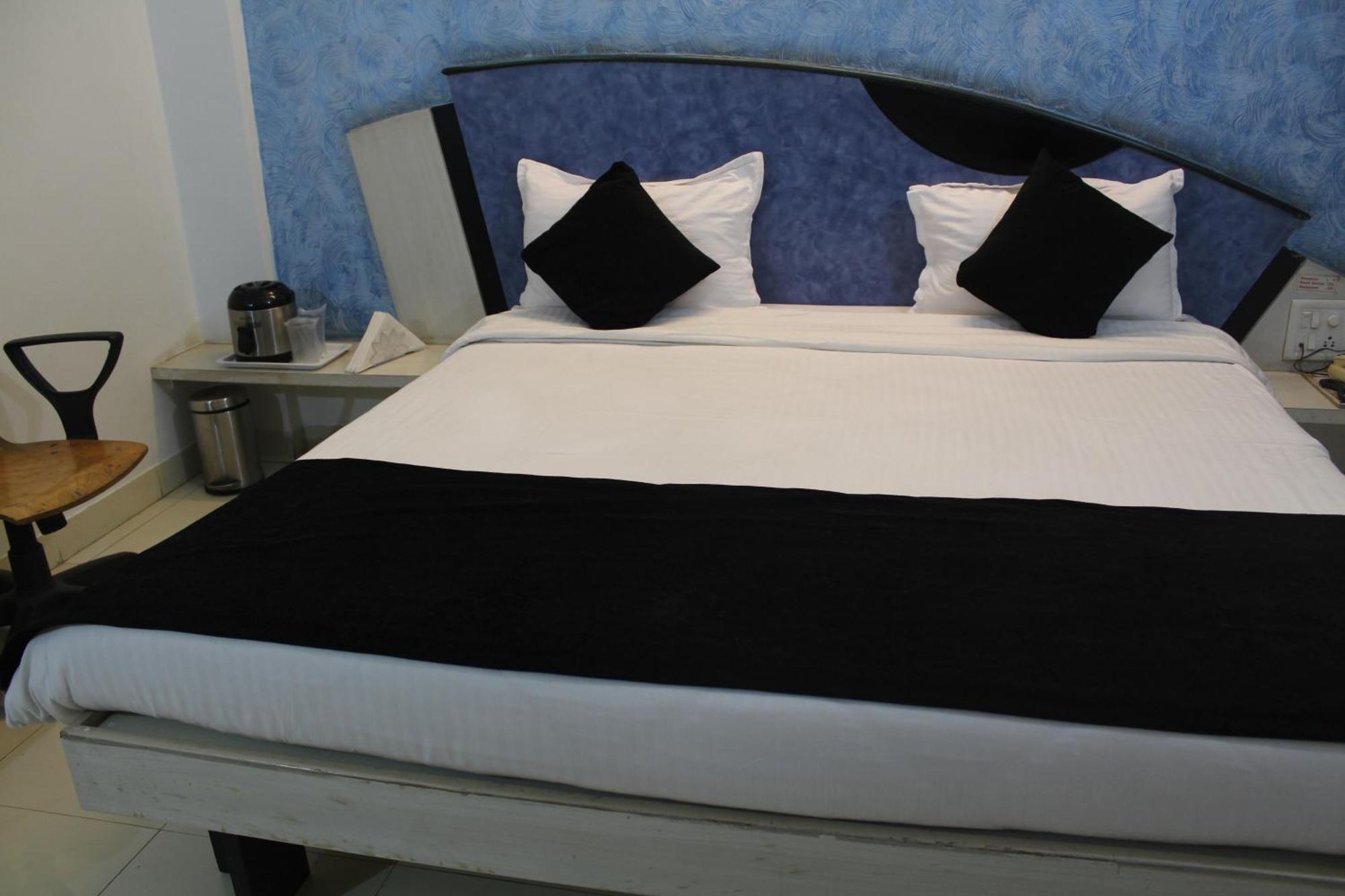 Cool Palace Hotels Nászik Kültér fotó